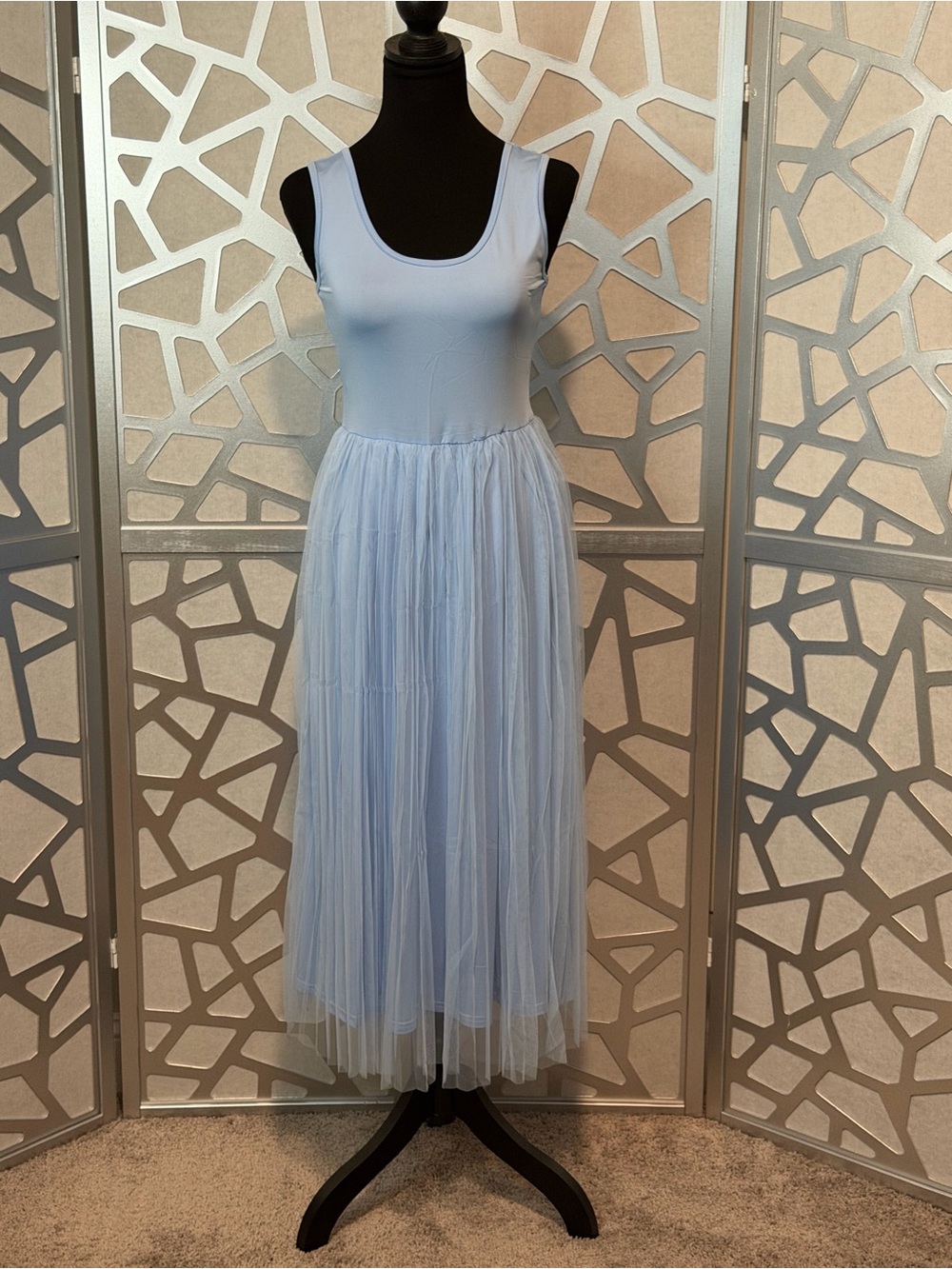 New Arrivals! 2PC Light Blue Pleated Tulle Dress & Knit Top. - Picture 3 of 6